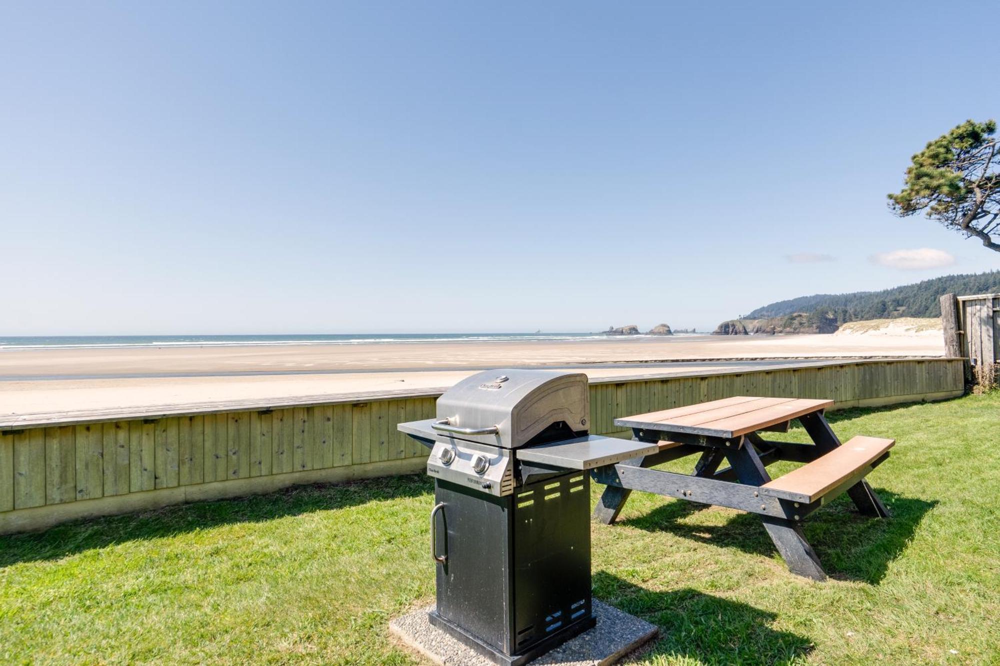 Schooner'S Cove Inn Cannon Beach Dış mekan fotoğraf